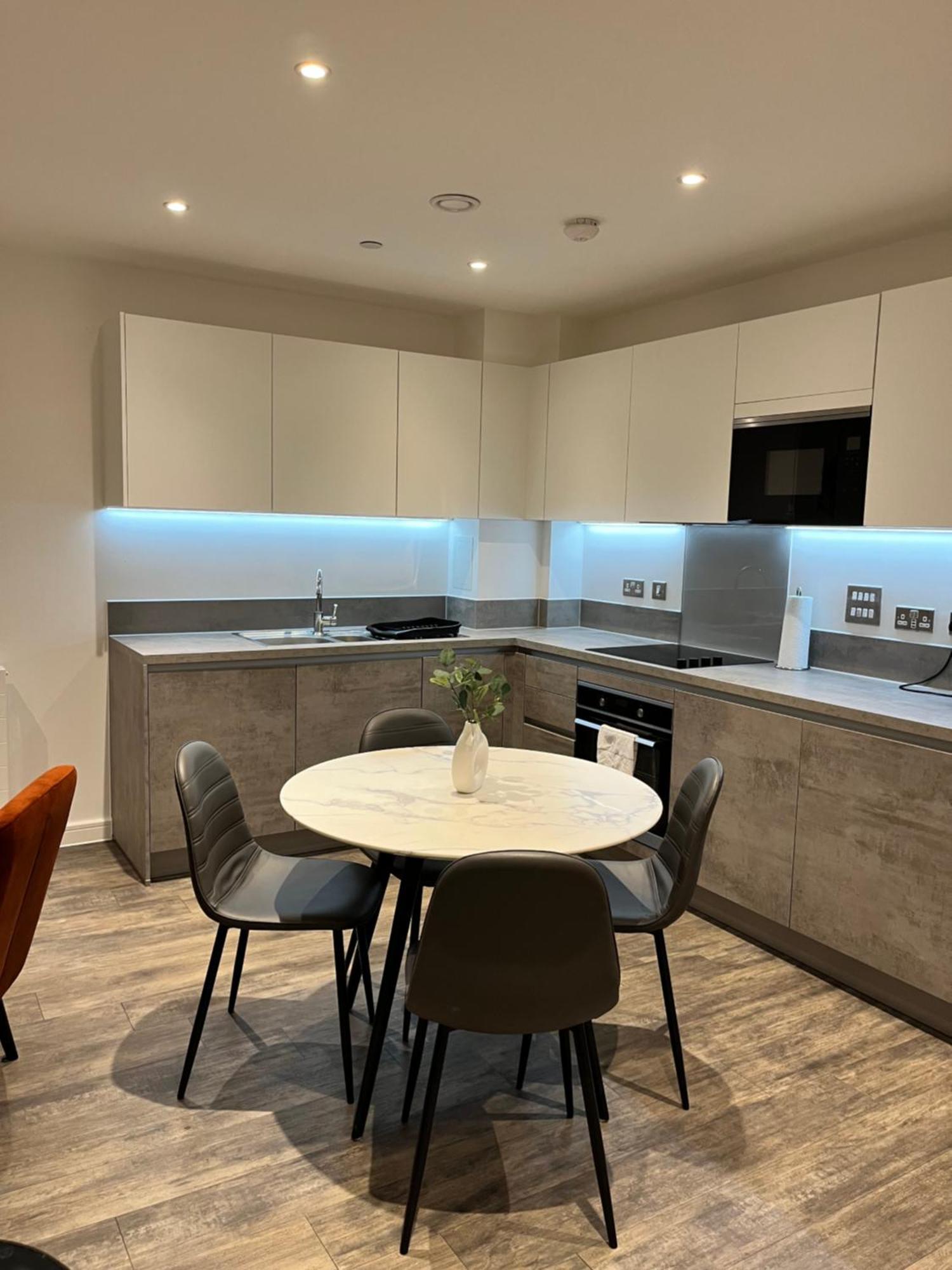 One Bedroom Apartment 巴尔金 外观 照片