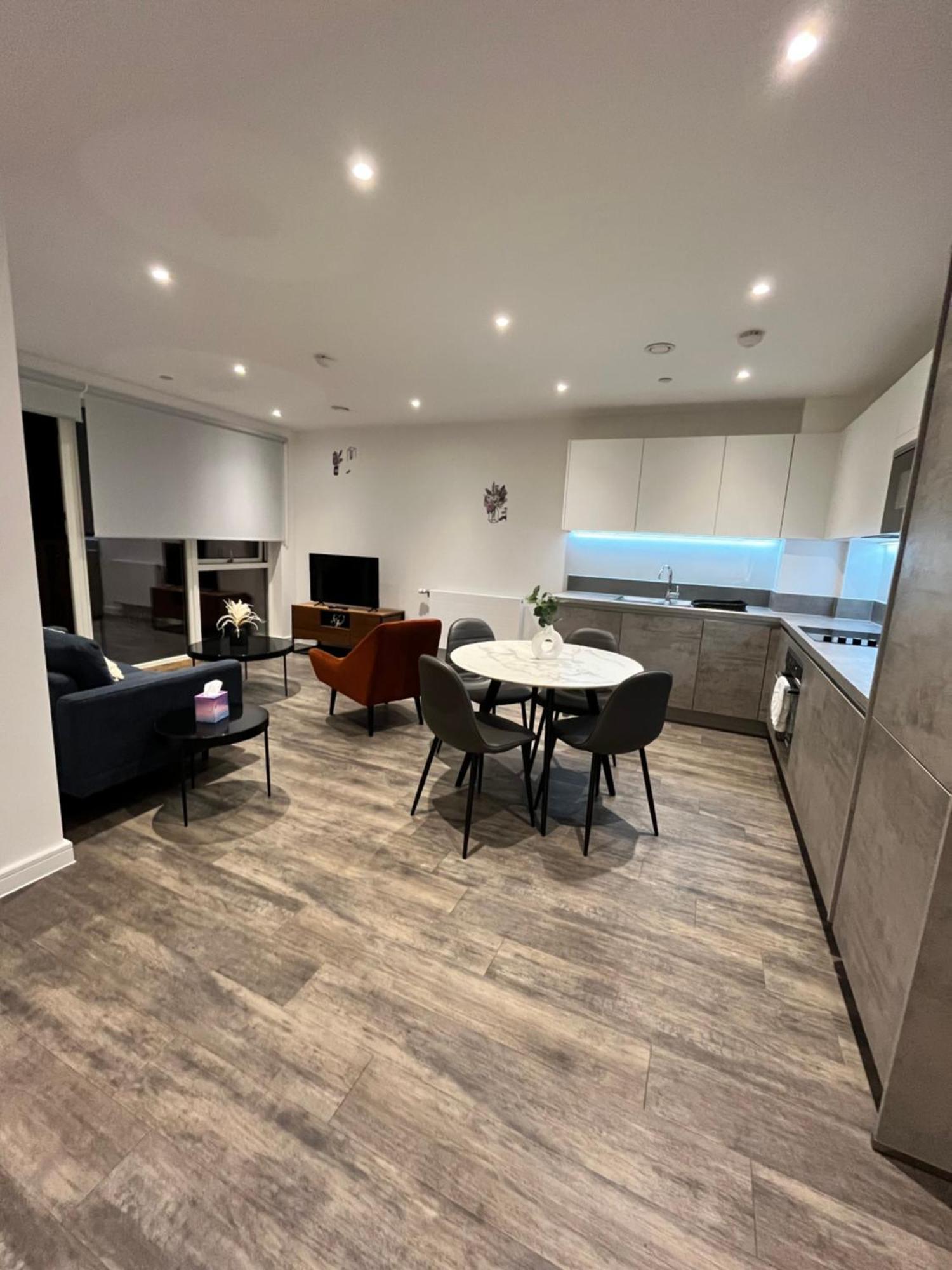 One Bedroom Apartment 巴尔金 外观 照片